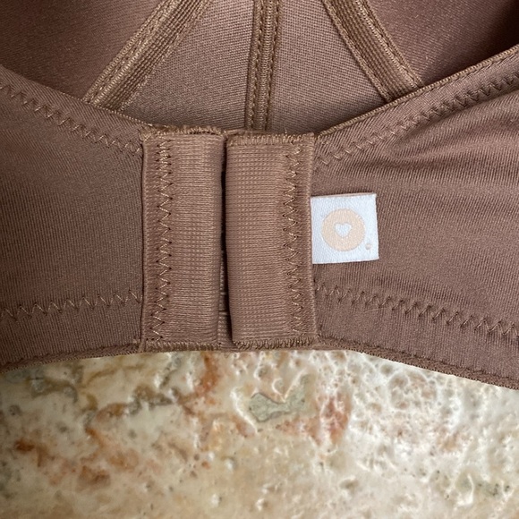 NWT Old navy bra NO UNDERWIRE lightly padded adjustable 3 clasp Cocoa 36D - Picture 4 of 5